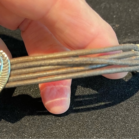 Leather Bracelet with Silver Heart and Magnetic Clasp - Picture 4 of 4